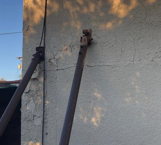Signs of Foundation Problems: Exterior Wall Cracks in Phoenix, AZ