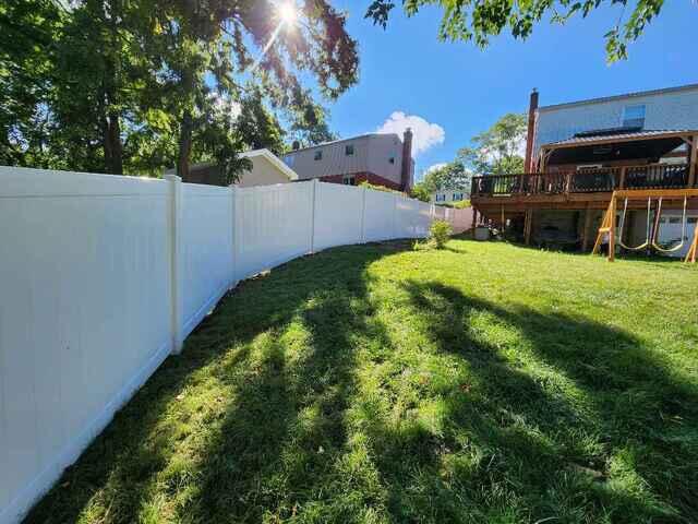 6' Acadia Privacy White Vinyl Fence / (1) 4' gate / (1) 5' double gate