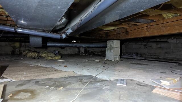 Crawl Space Before Encapsulation