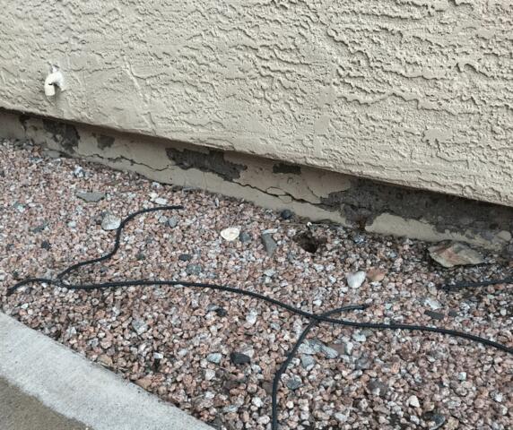 Signs of Corrosion in a Stem Wall: Horizontal Cracks in Phoenix, AZ