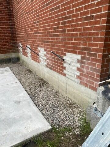 Replacement wall in Uxbridge, ON