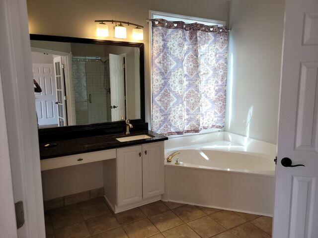 Before bathroom renovation picture