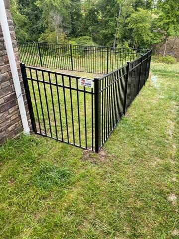 4" Classic / Residential Grade / Flush Bottom / 3 Rail Black Aluminun Fence / (1) 4' gate