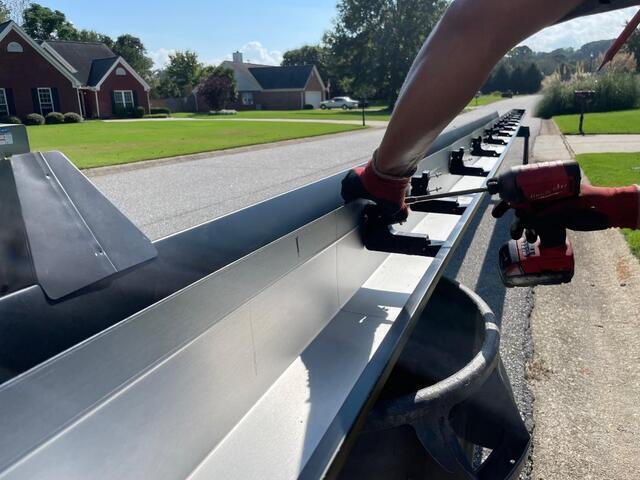 Installing the Gutter