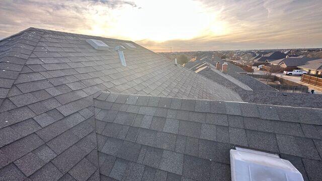 First look at the Asphalt Roof