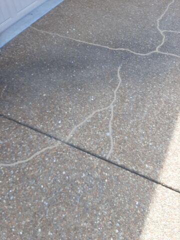 Cracked Aggregate Driveway in Hendersonville, TN