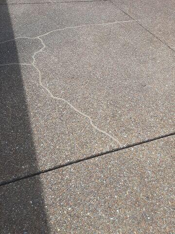Cracked Aggregate Driveway in Hendersonville, TN