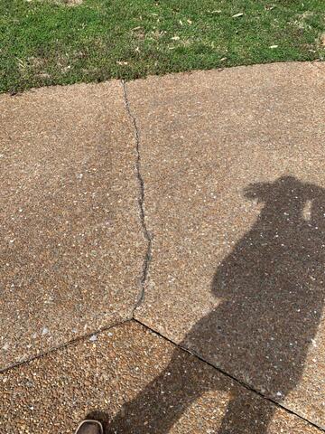 Cracked Aggregate Driveway in Hendersonville, TN