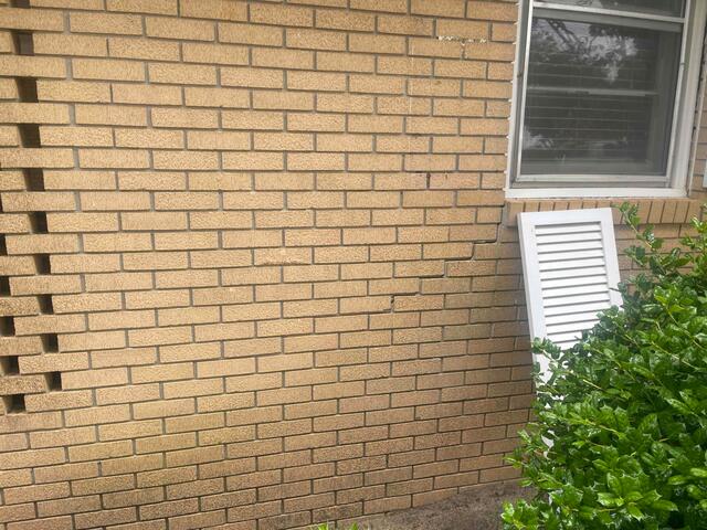 Foundation Crack