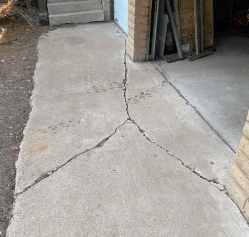 Signs of Settlement Problems: Floor Cracks in Eagar, AZ