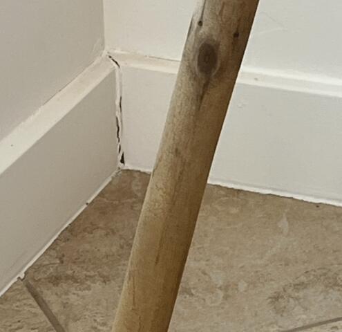 Signs of Corrosion in a Stem Wall: Interior Cracks in Carefree, AZ