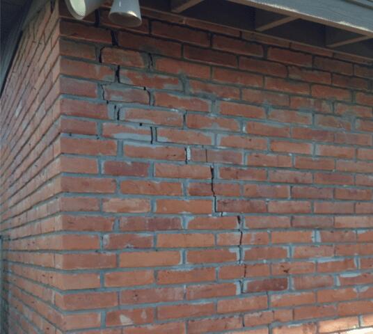 Signs of Foundation Problems: Wall Cracks in Carefree, AZ