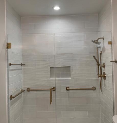 White Tile & Brushed Brass Fixtures