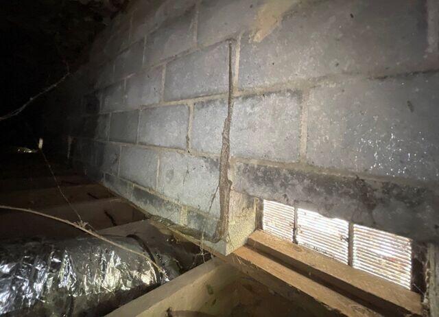 Open Crawl Space Vent