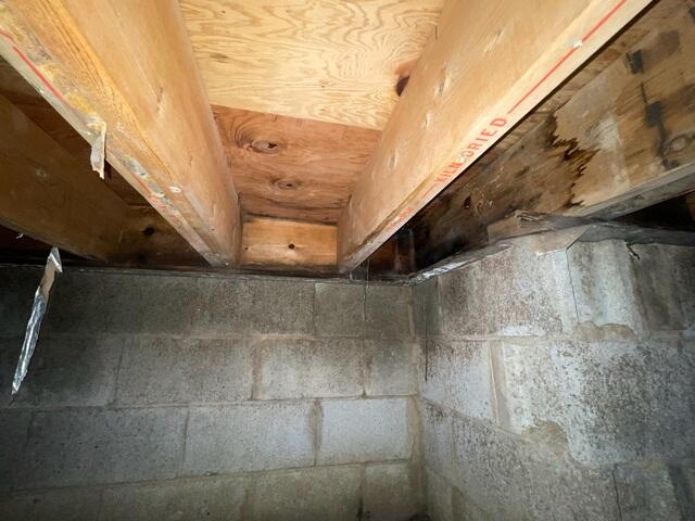 Crawl Space Moisture