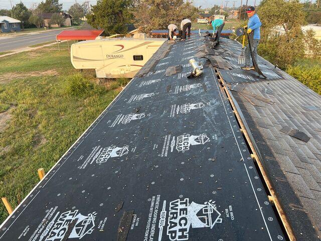 Preparation of the removal of remainder of old shingles