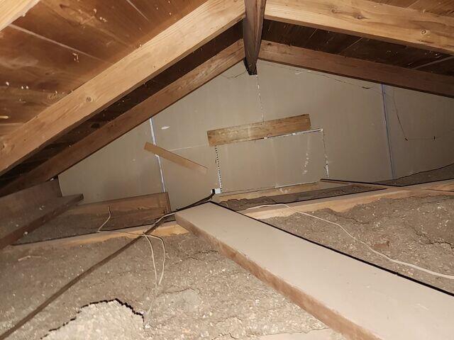 Attic without any sealant