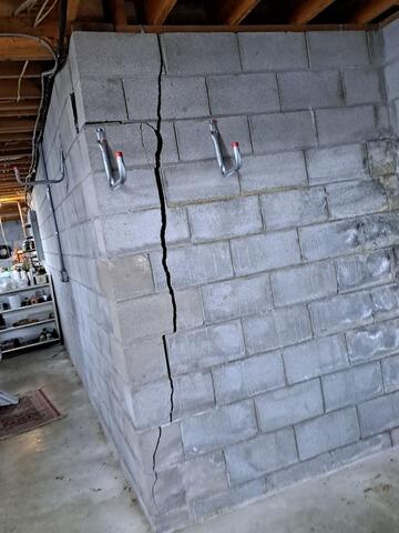 Wall Cracks