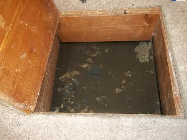 Flooded crawl space in Concord, CA