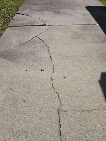 Symptoms of Settling Slab Foundation