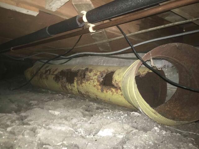 Water erosion in crawl space in Lafayette, CA