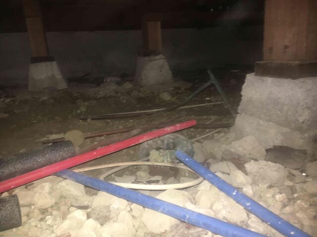 Wet and cold crawlspace in Pinole, California