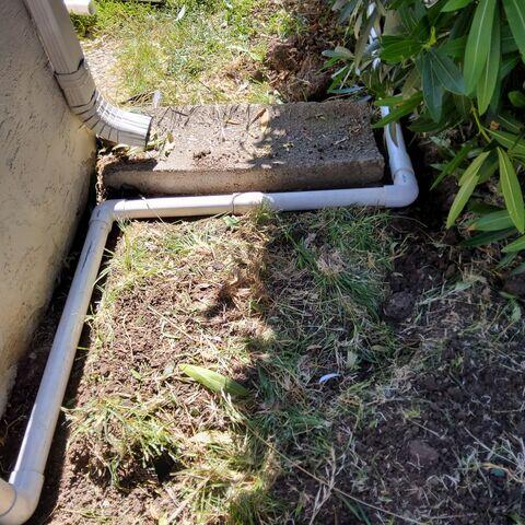 Sump pump's discharge pipe