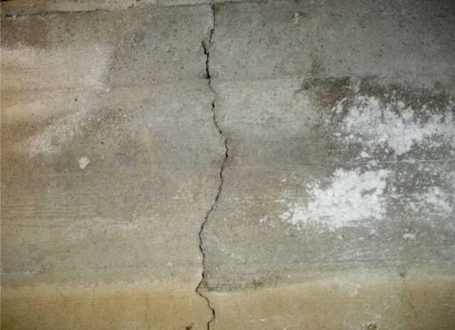 Foundation cracks in Olema, CA, crawlspace