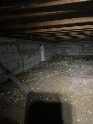 Crawl Space Before SmartJack Installation