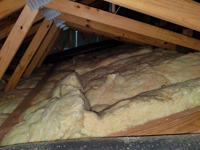 5 1/4" Fiberglass batt insulation in the attic