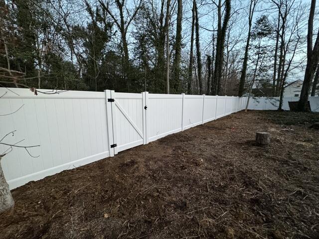 Vinyl Privacy Fence Chesterfield Virginia!