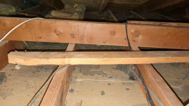 Attic Floor with out any Insulation.