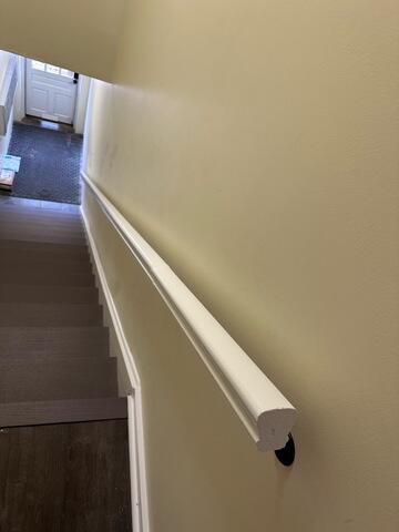 Stairwell walls and handrail