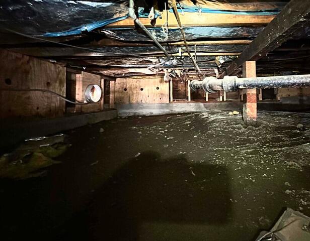 San Bruno, CA, Homeowner Tackles Mold & Odor in wet crawlspace