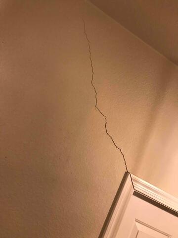 Signs of Foundation Stress Around the House: Wall Cracks in Red Rock, Arizona