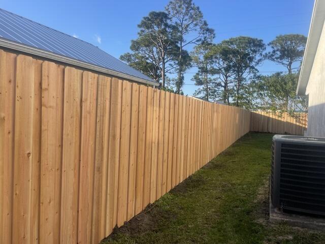 Wood Privacy Fence installation Rockledge FL
