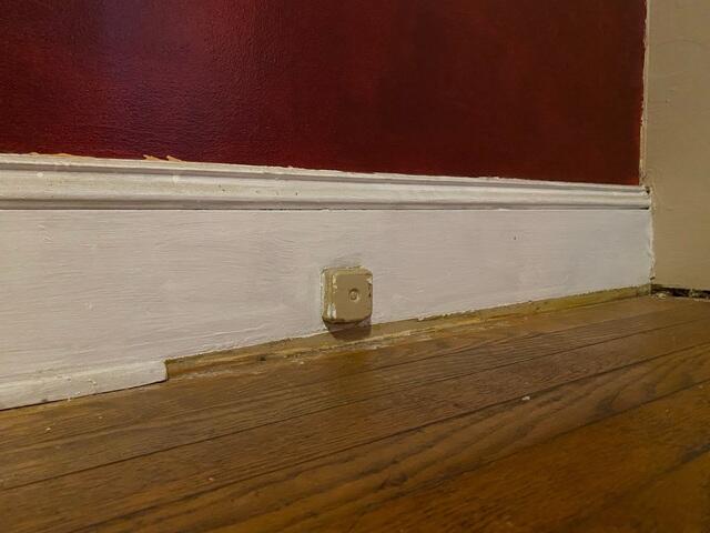 Closed Floor Gap