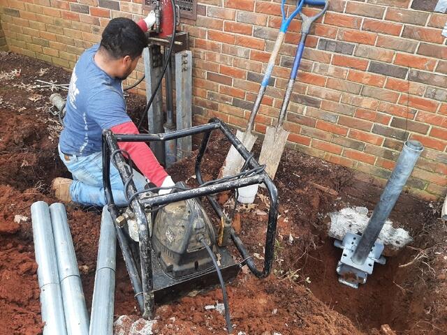 Pier being Hydraulically Driven