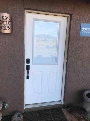 Signs of Settlement Problems: Door Misfunction in Elgin, Arizona