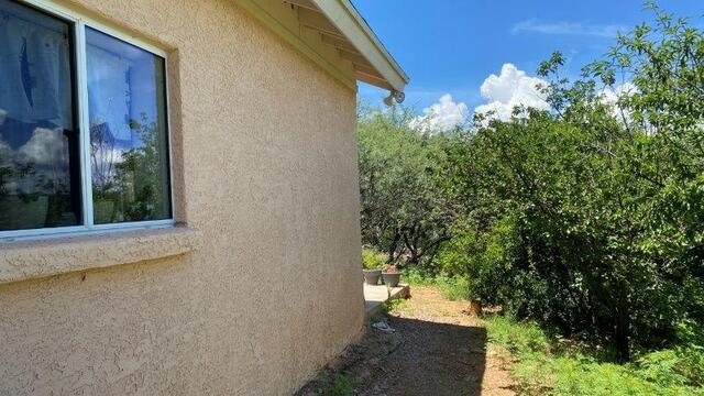 Signs of Foundation Problems: Window Misfunction in Rio Rico, Arizona