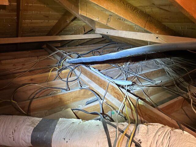 Attic joists without insulation