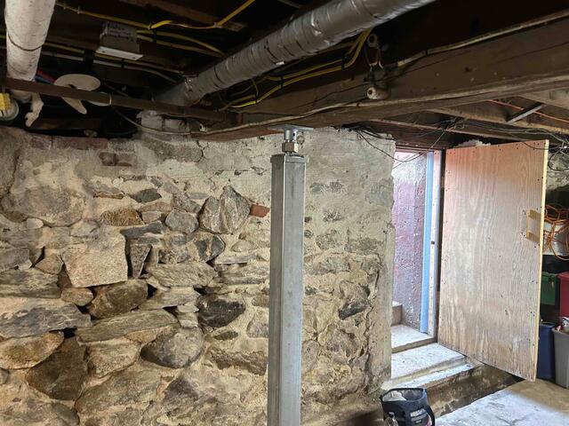 SmartJack Placed Under Support Beam