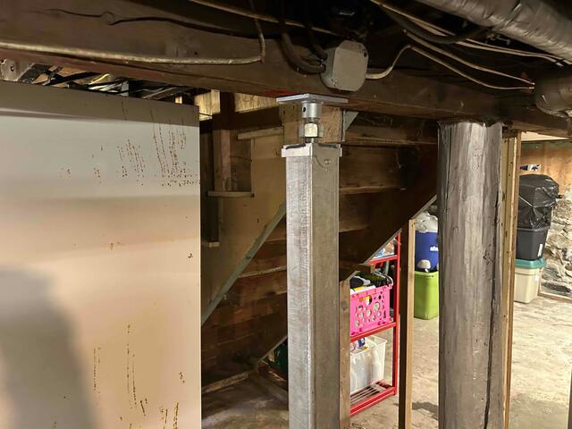 SmartJack Placed at the Halfway Point of this Support Beam