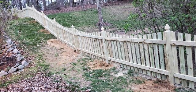 Wood Picket Fence Contractor Dunn Loring Virginia