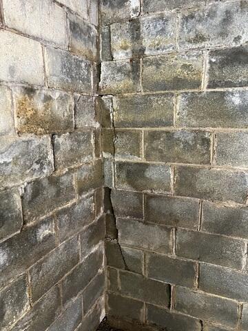Foundation Cracks
