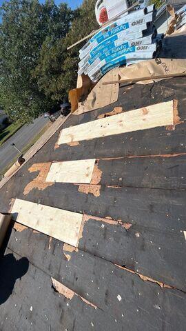 Replacing the decking with new decking.
