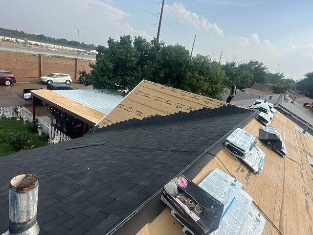 The starting process of adding one side of shingles.