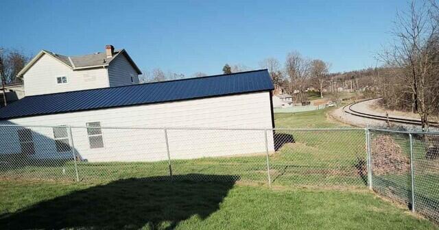 6' High Galvanized Chain Link Fence/ (2) gates 5' tall