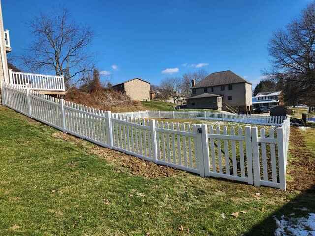 4' Olympic Picket White Vinyl Fence /(1) 3' gate / (1) 5' gate