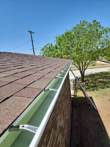 Top view of the gutters.
